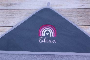 Kapuenhandtuch mit Regenbogen