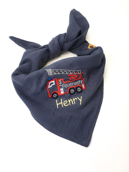 Musselintuch mit Feuerwehrauto